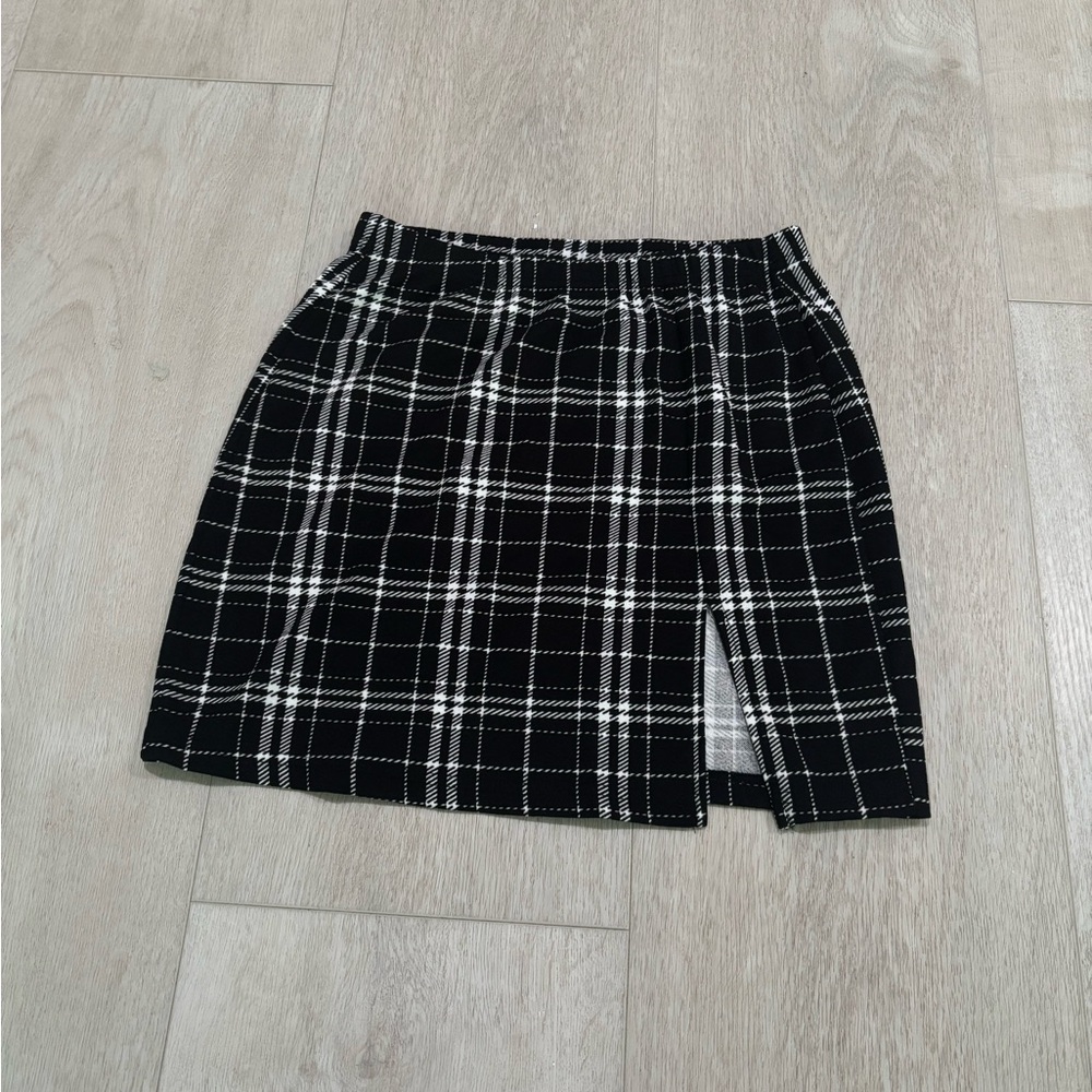 SHEIN Black and White Mini Pencil Skirt with Slit